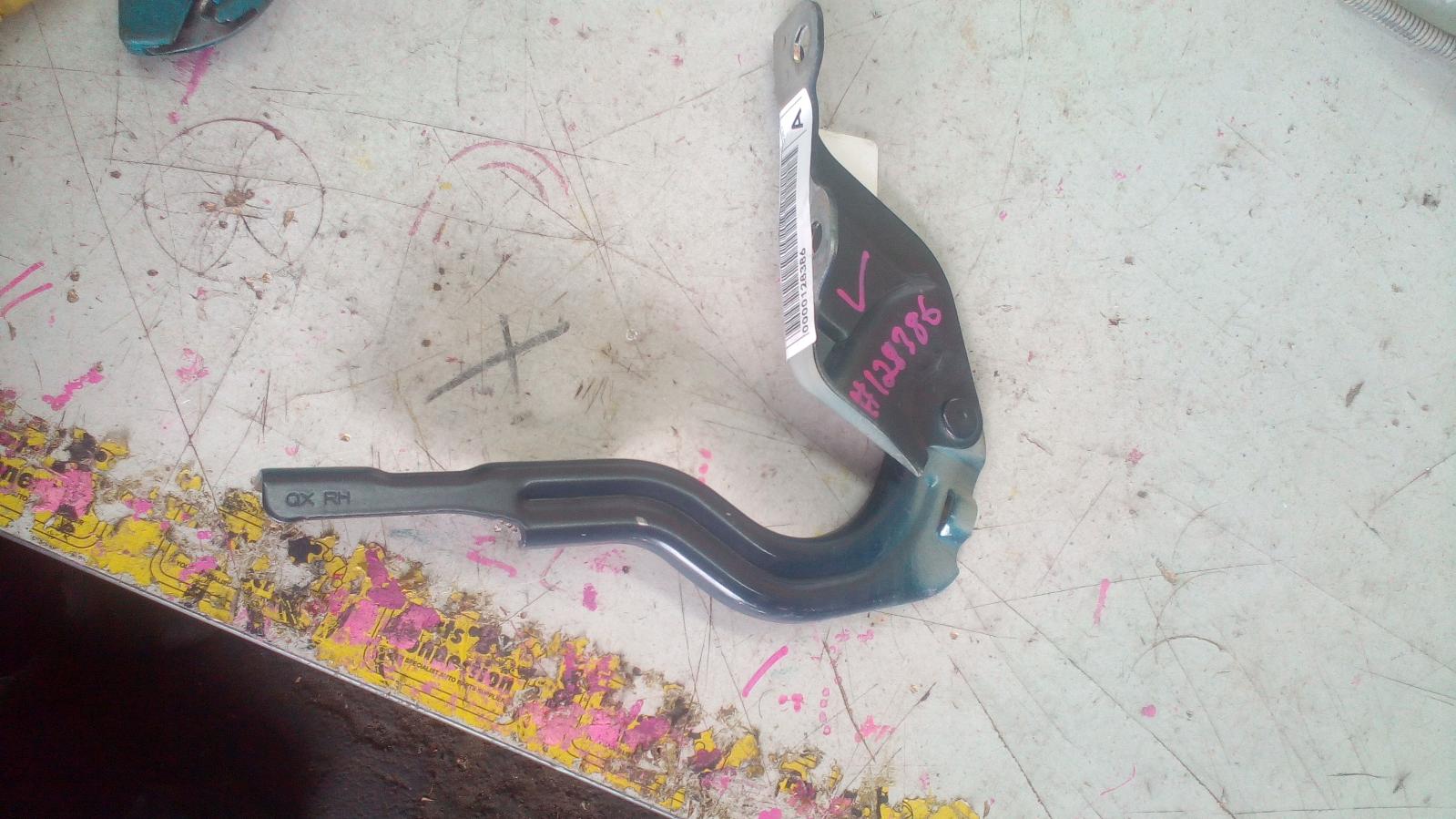 View Auto part Bonnet Hinge/Strut Hyundai Venue 2021