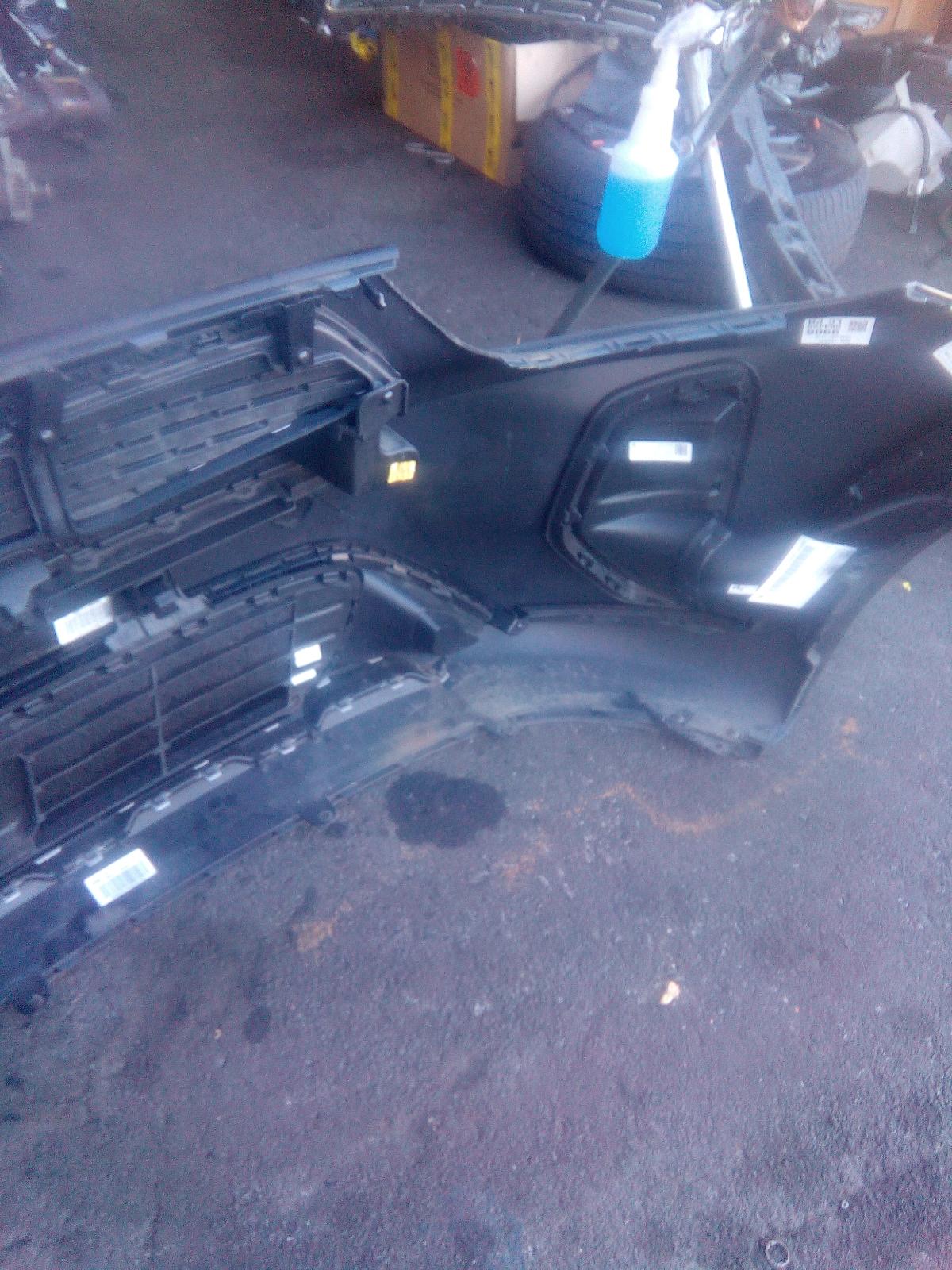 View Auto part Grille Kia Stonic 2021