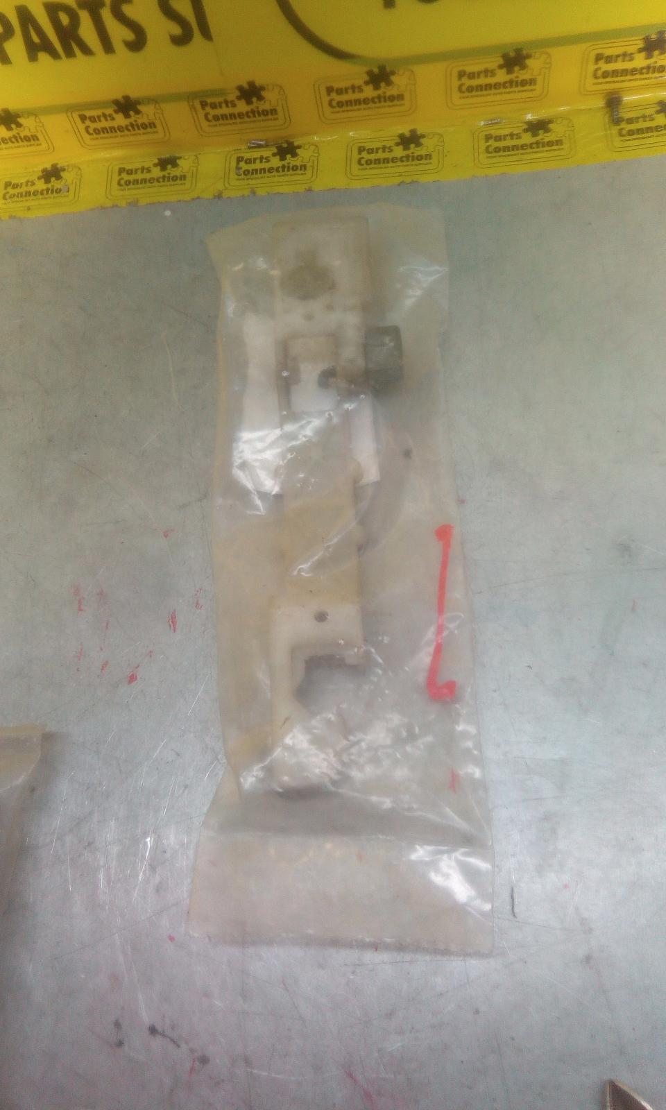 2006 Hyundai Tucson Door Handle View Auto part Door Handle Hyundai Tucson 2006