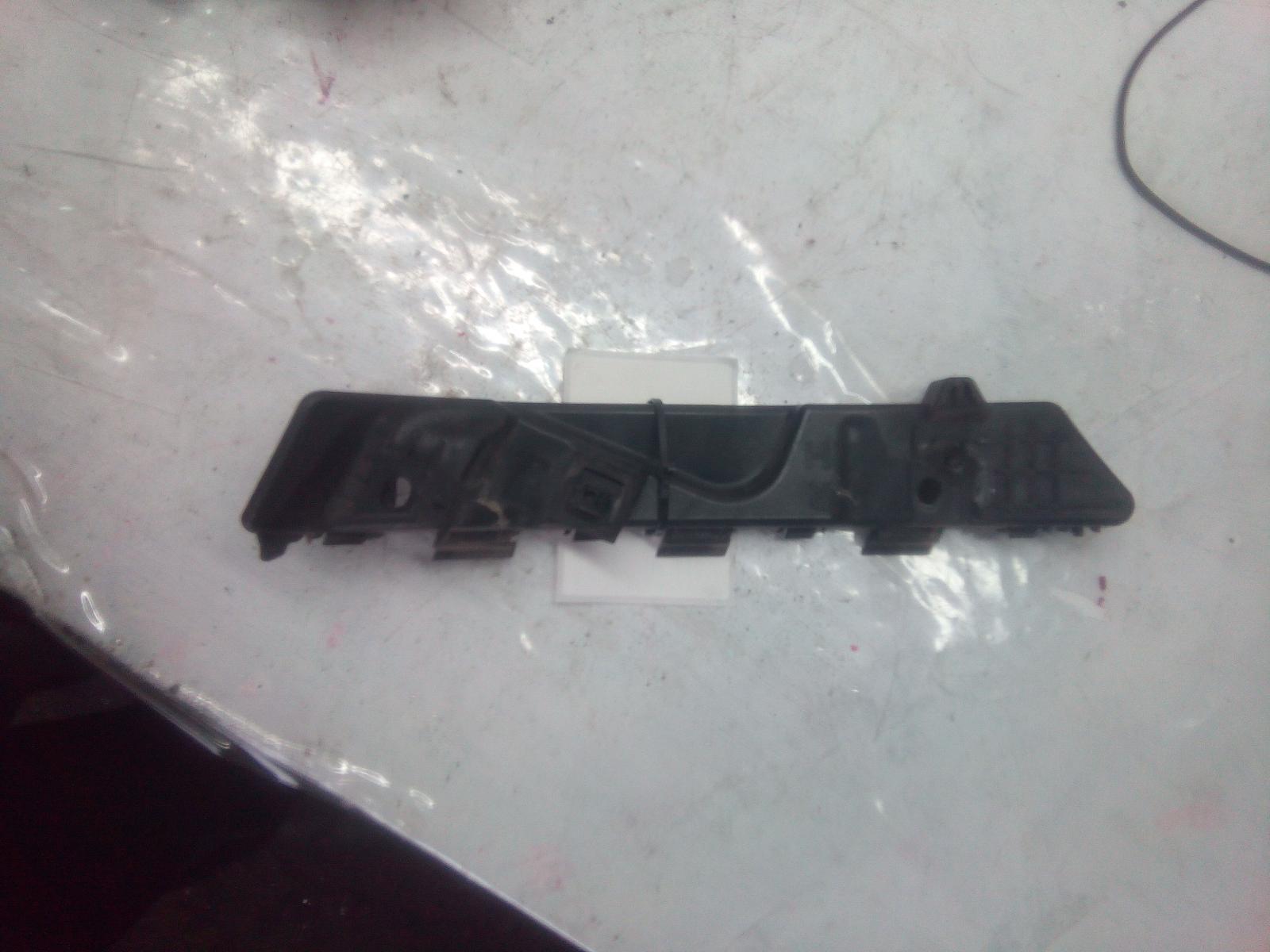 View Auto part R/Bar Bracket/Reinfo Ssangyong Tivoli 2016