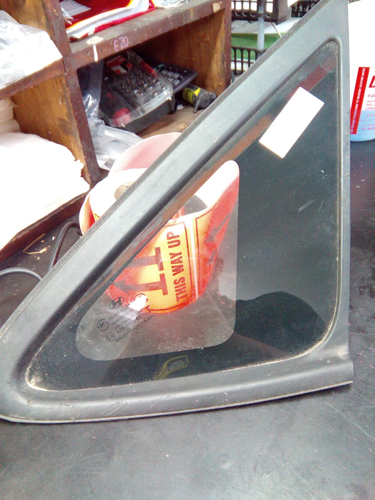 View Auto part Right Rear Side Glass Hyundai Ix35 2011