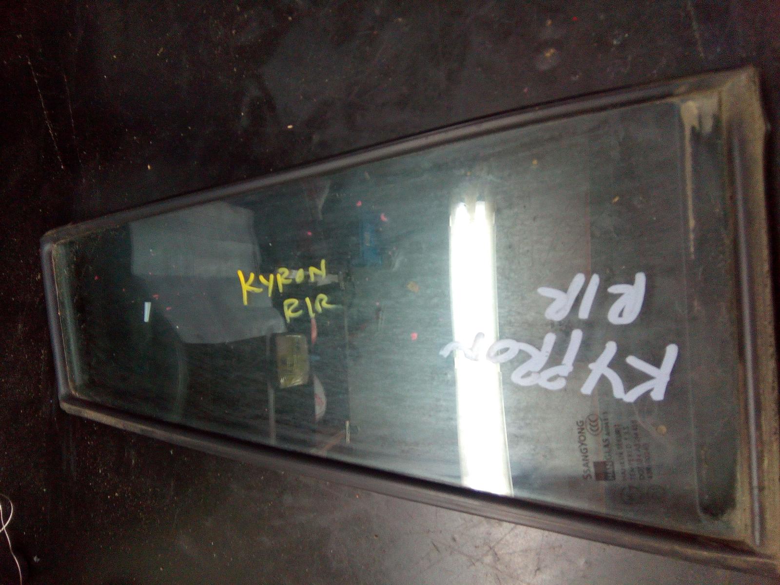 2006 Ssangyong Kyron Right Rear 1/4 Door Glass View Auto part Right Rear 1/4 Door Glass Ssangyong Kyron 2006