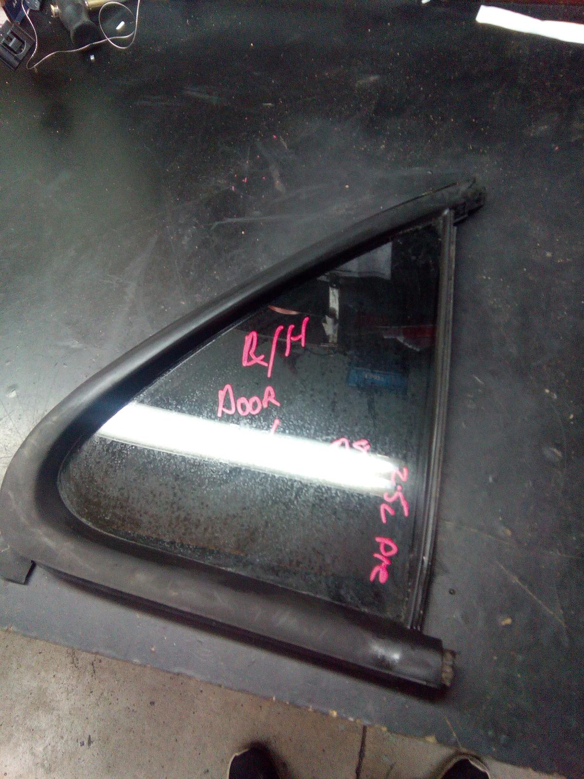 View Auto part Right Rear 1/4 Door Glass Kia Sorento 2006