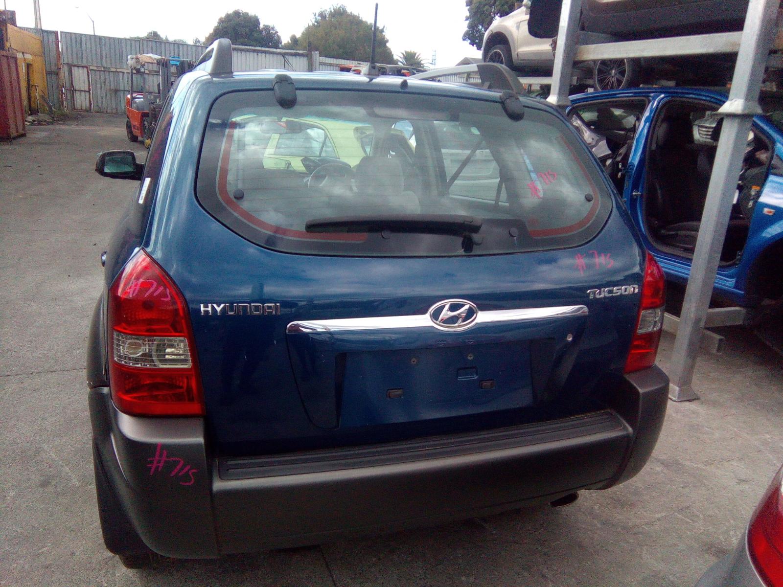 View Auto part Right Rear Door Sliding Hyundai Tucson 2005