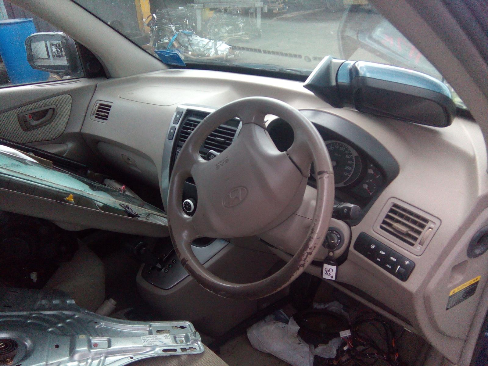 View Auto part Right Rear Door Sliding Hyundai Tucson 2005