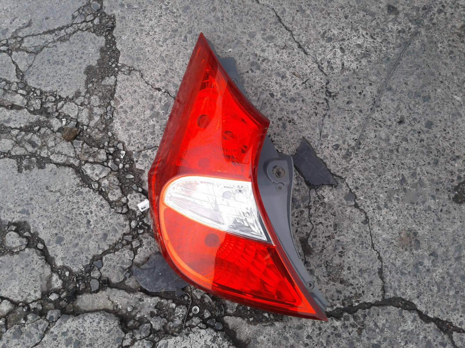 View Auto part Engine Hyundai Accent 2013