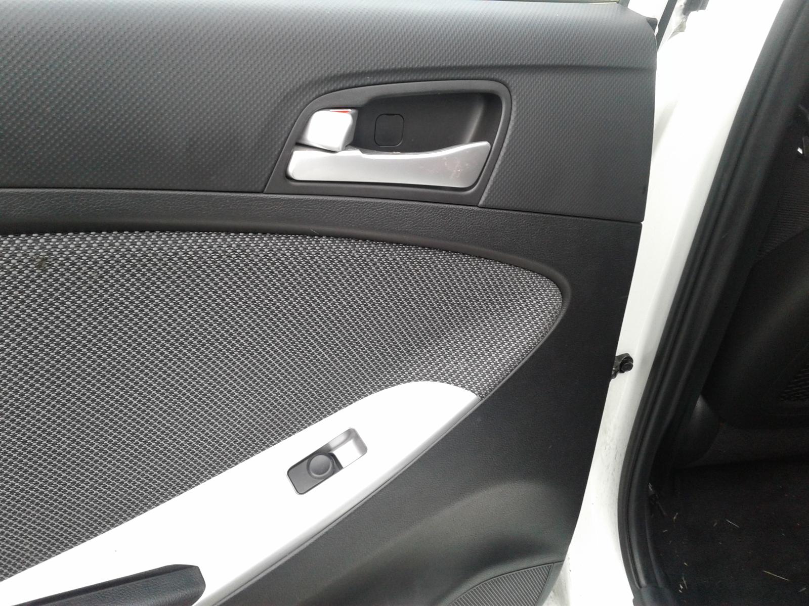 View Auto part Engine Hyundai Accent 2013