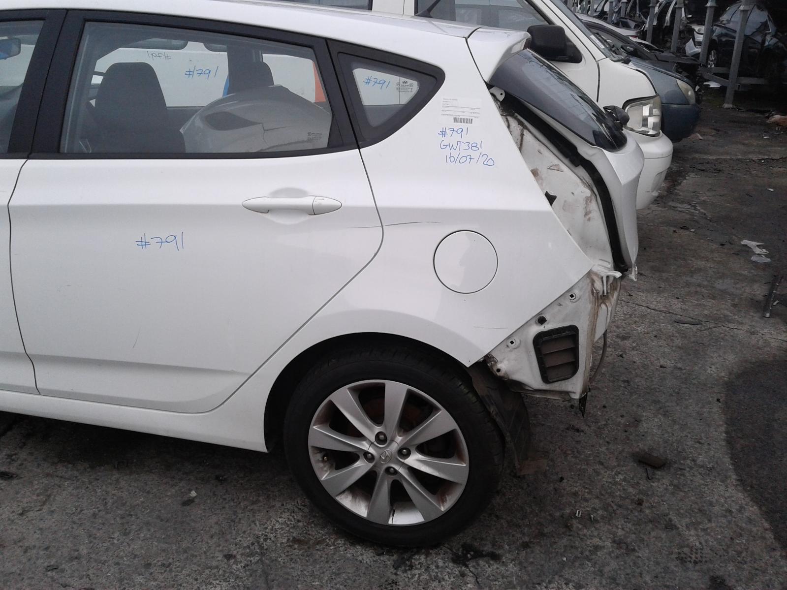 View Auto part Engine Hyundai Accent 2013