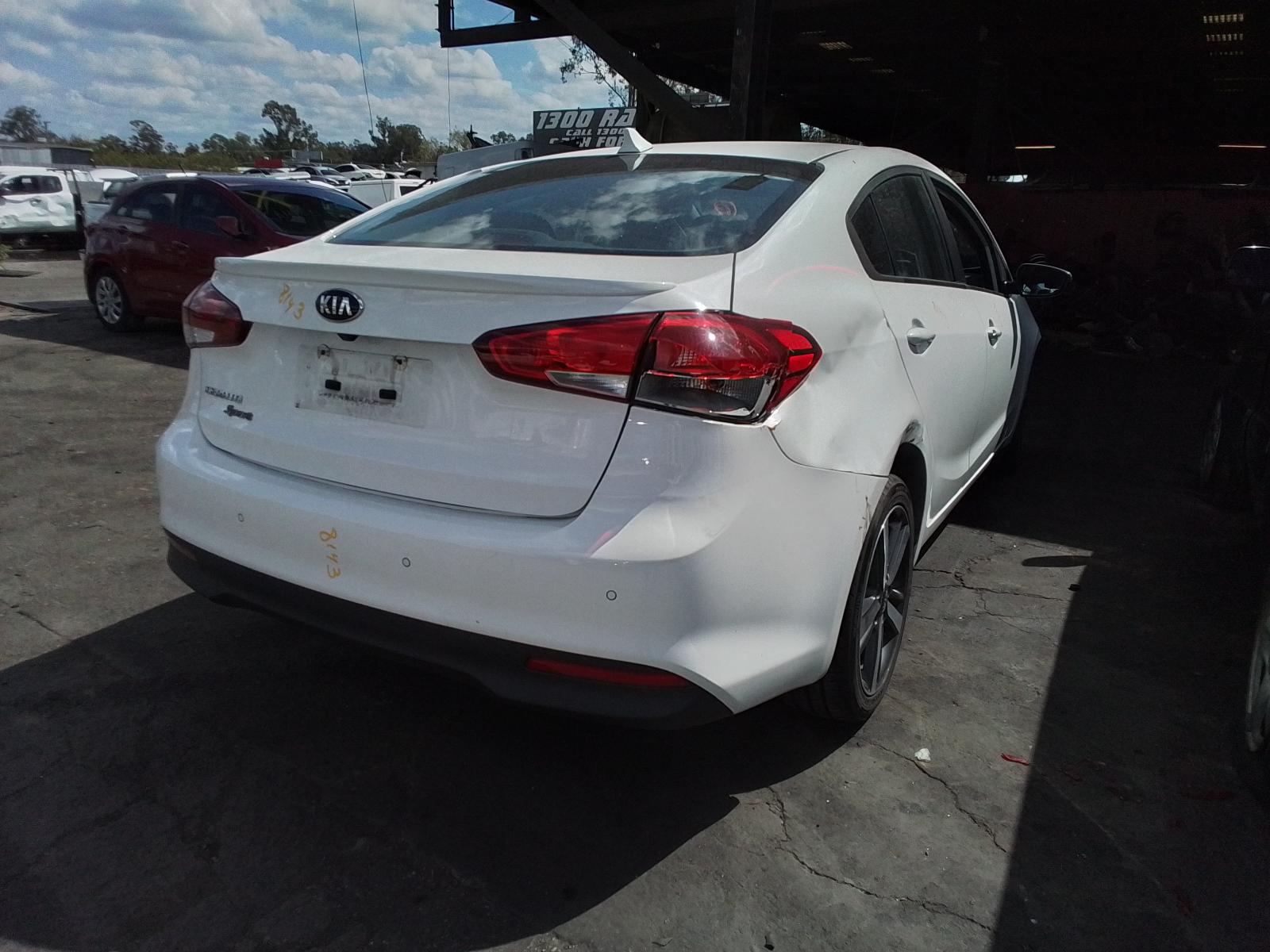 View Auto part Left Front Door Kia Cerato 2018