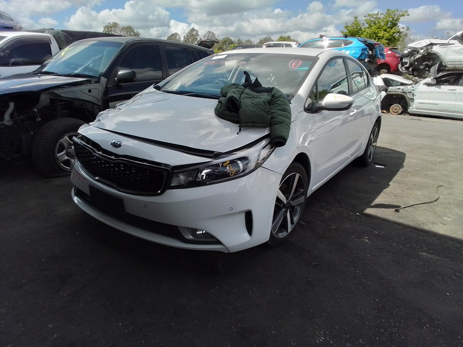 View Auto part Left Front Door Kia Cerato 2018
