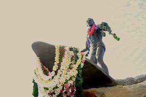 Duke kahanamoku statue freshwater nsw