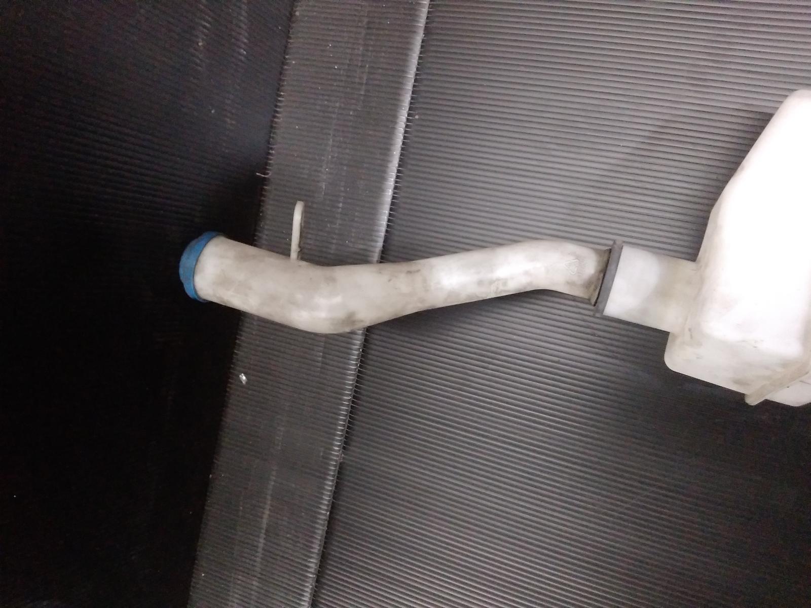View Auto part Overflow Bottle Hyundai Iload/imax 2012