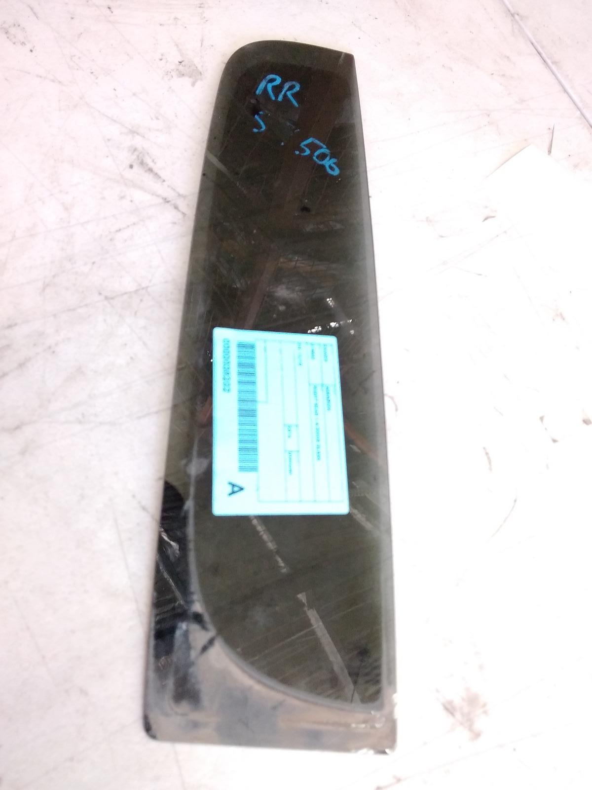 View Auto part Right Rear 1/4 Door Glass Volkswagen Amarok 2016