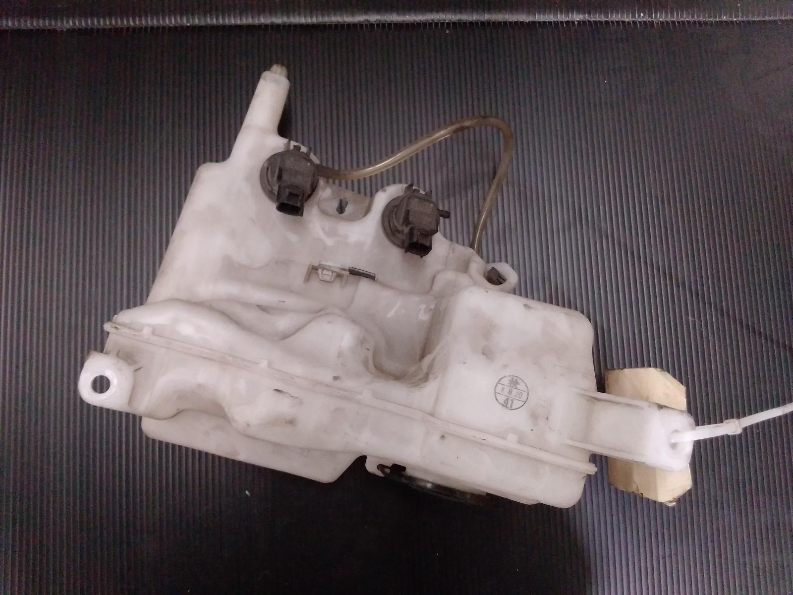 View Auto part Washer Bottle Toyota Hiace 2008