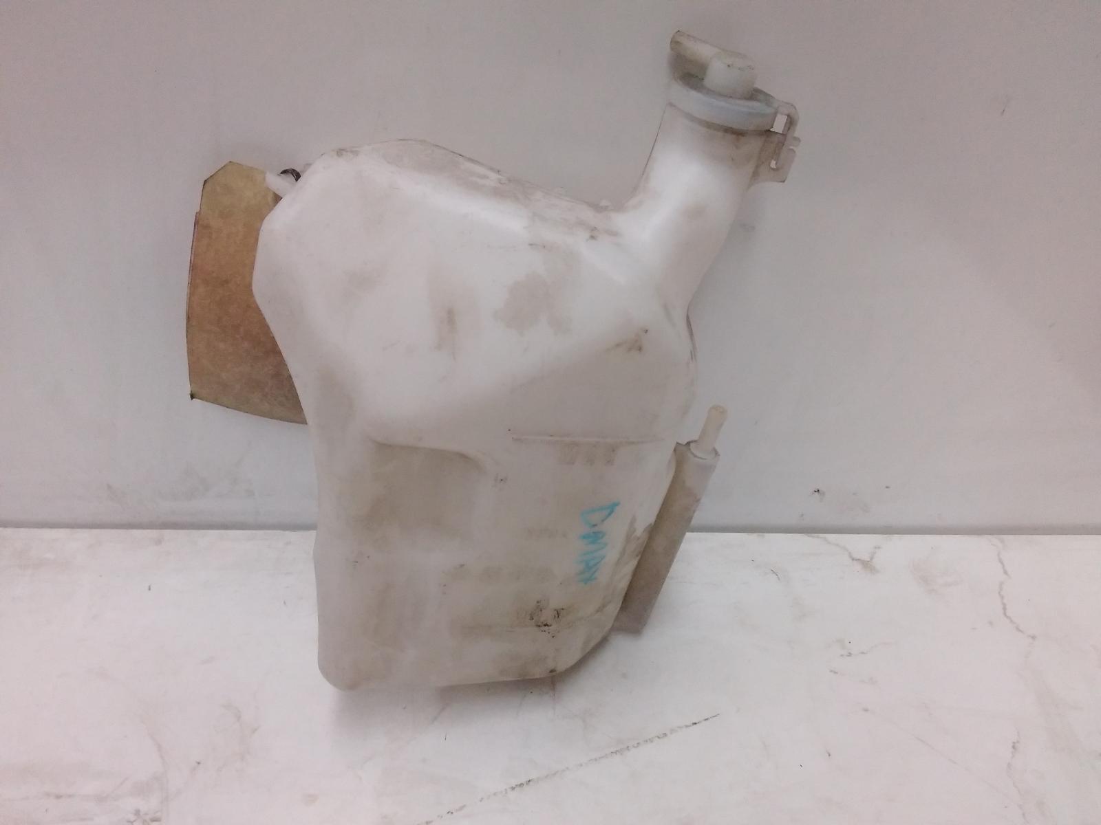 View Auto part Overflow Bottle Isuzu Dmax 2015