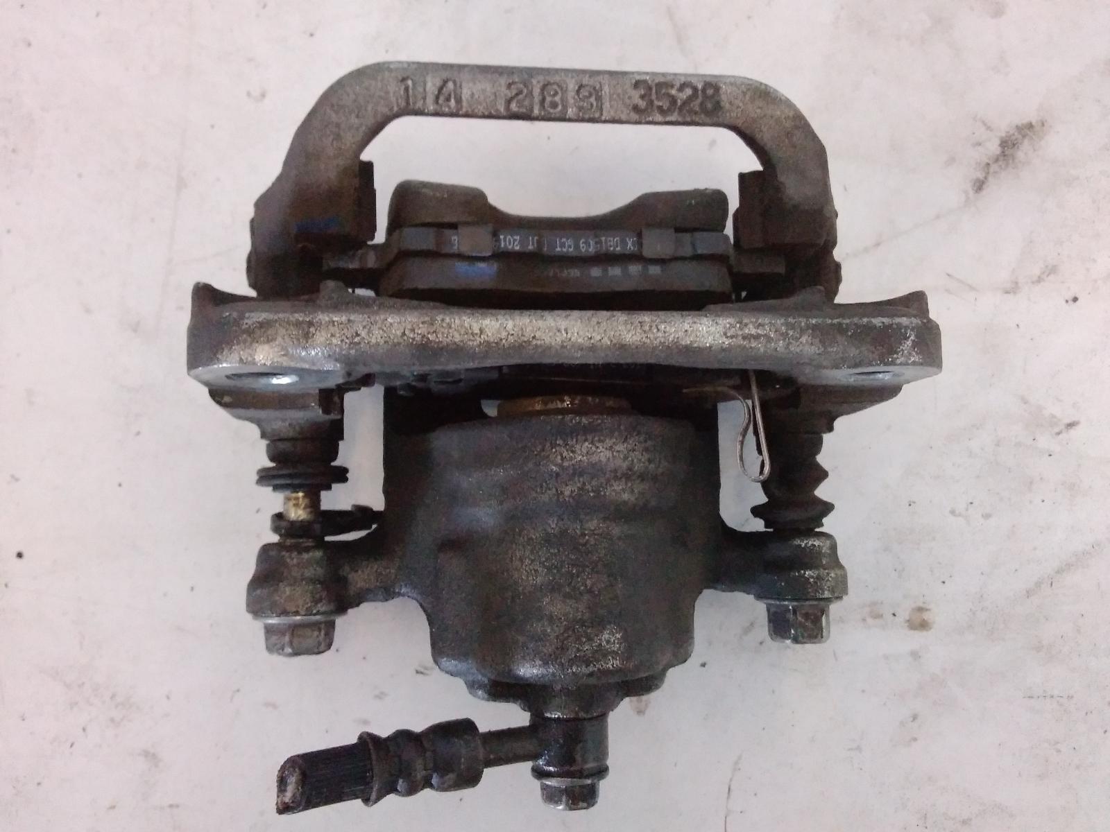 2012 Nissan Dualis Caliper View Auto part Caliper Nissan Dualis 2012