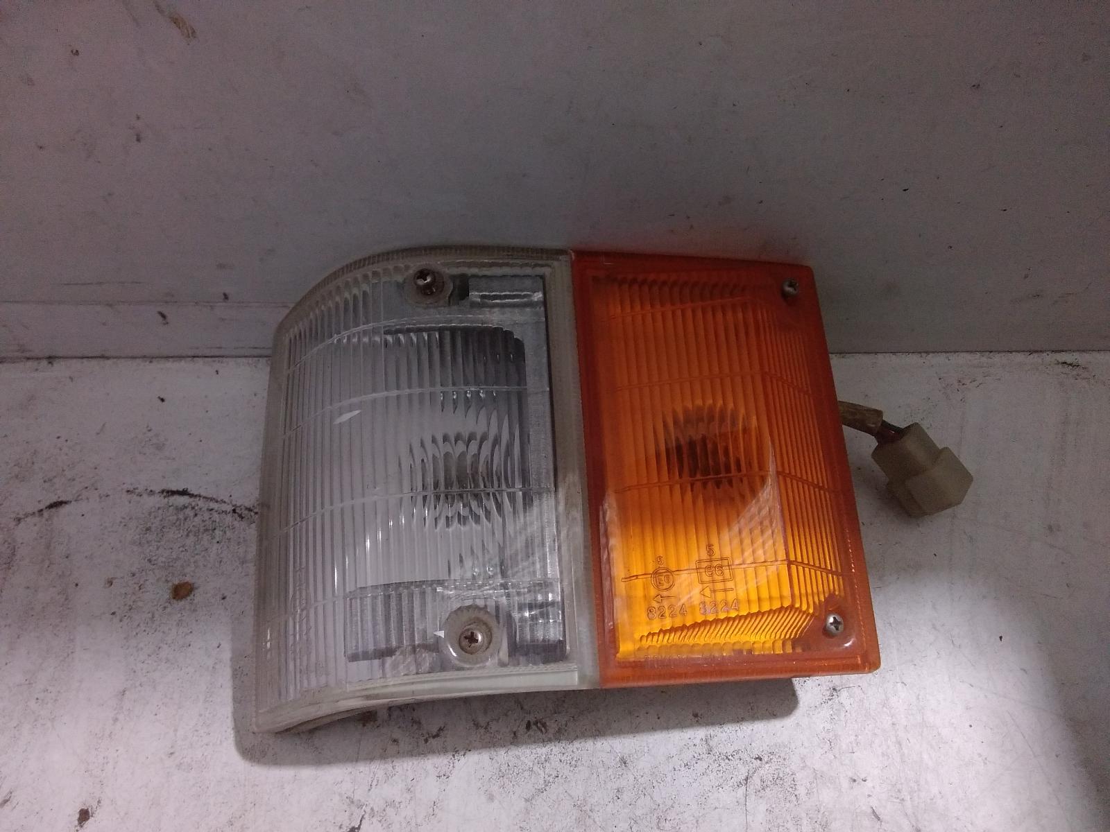 View Auto part Left Indicator/Fog/Side Toyota Tarago 1985