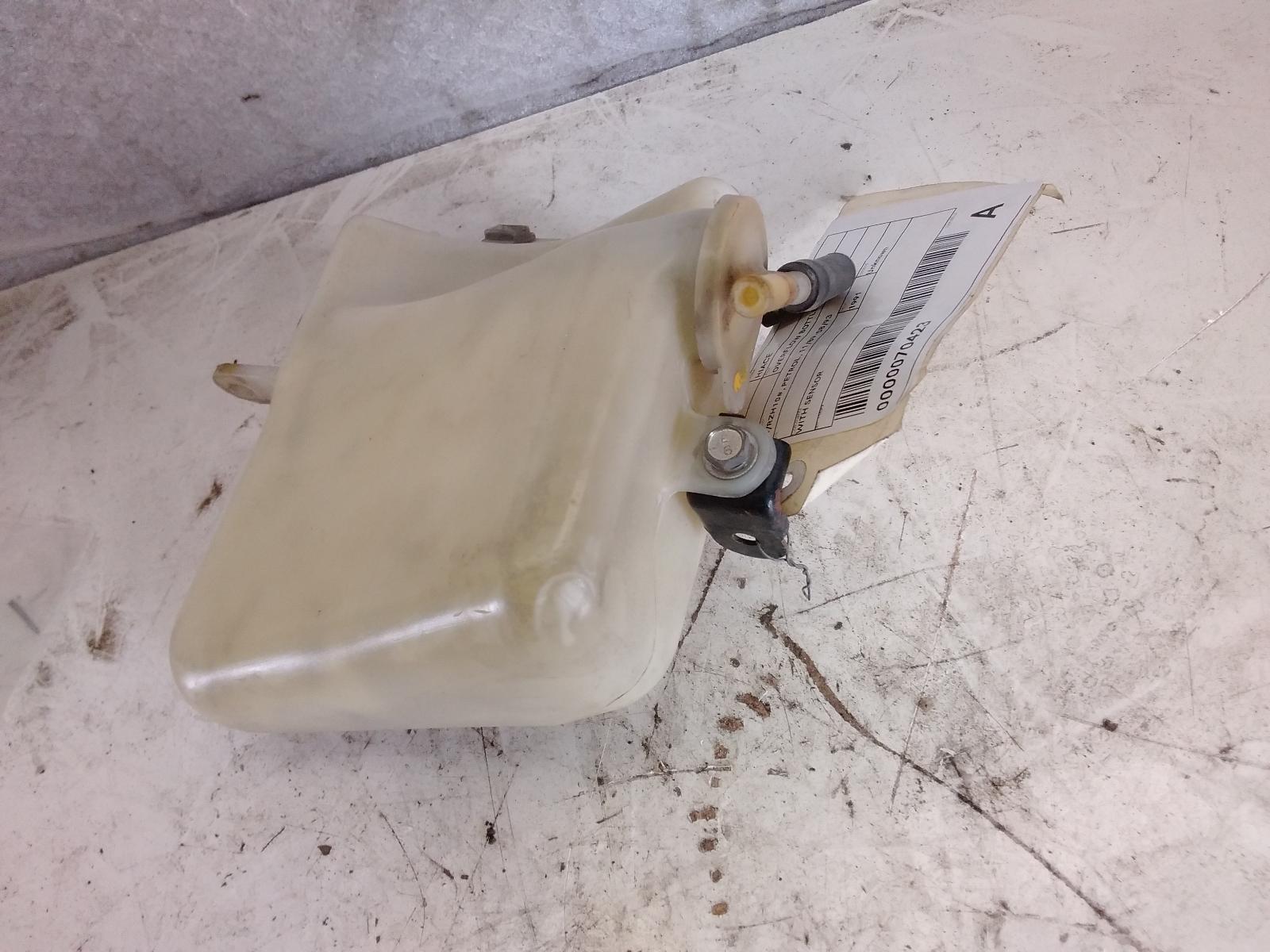 1991 Toyota Hiace Overflow Bottle View Auto part Overflow Bottle Toyota Hiace 1991