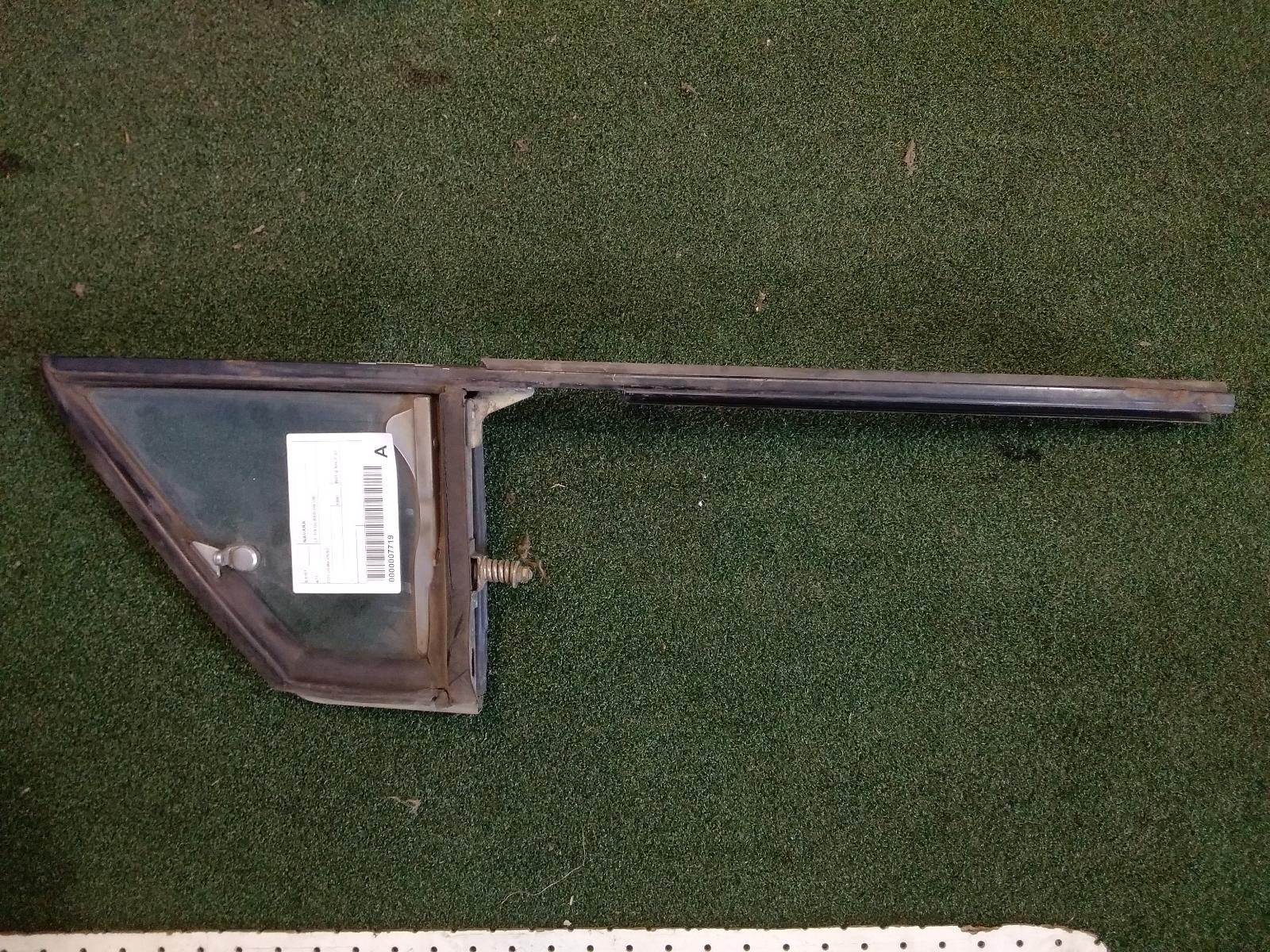 1990 Nissan Navara Left Front 1/4 Door Glass View Auto part Left Front 1/4 Door Glass Nissan Navara 1990