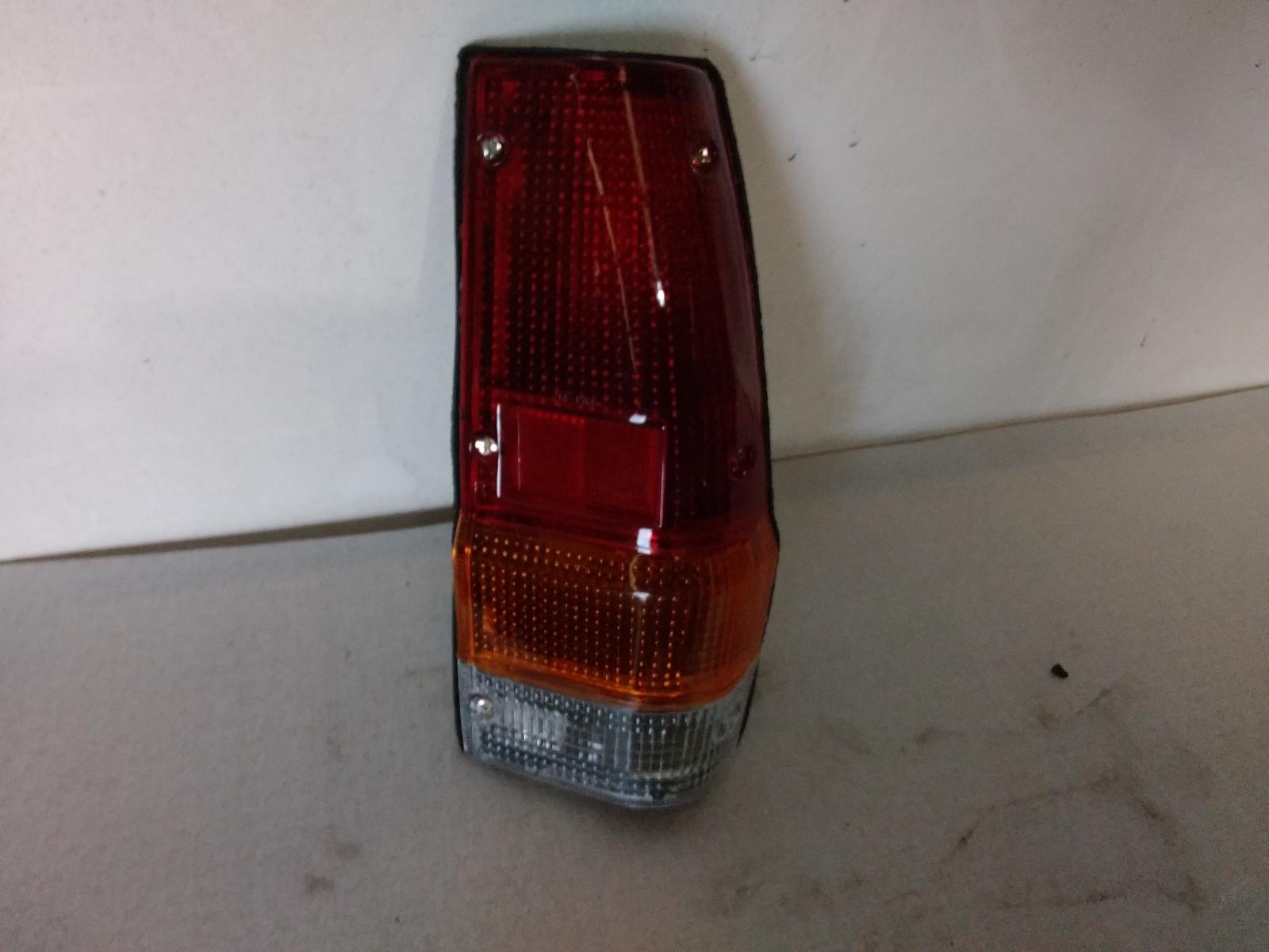View Auto part Right Taillight Nissan Navara 1987