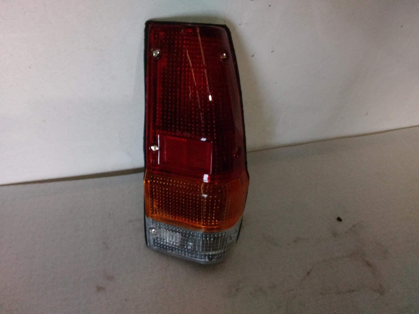 View Auto part Right Taillight Nissan Navara 1987