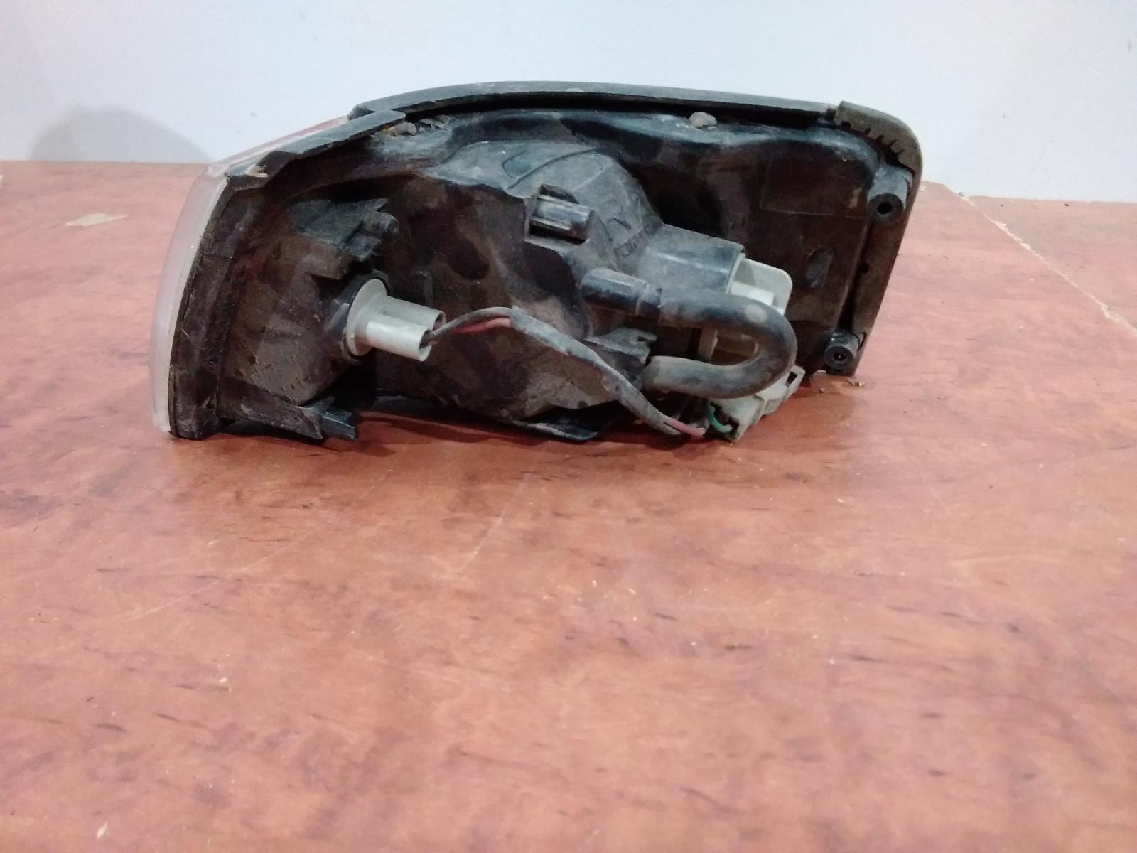 1991 Mazda 323 Right Indicator/Fog/Side View Auto part Right Indicator/Fog/Side Mazda 323 1991