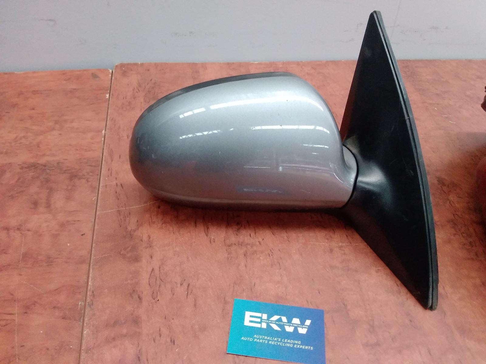 2010 Hyundai I30 Right Door Mirror View Auto part Right Door Mirror Hyundai I30 2010