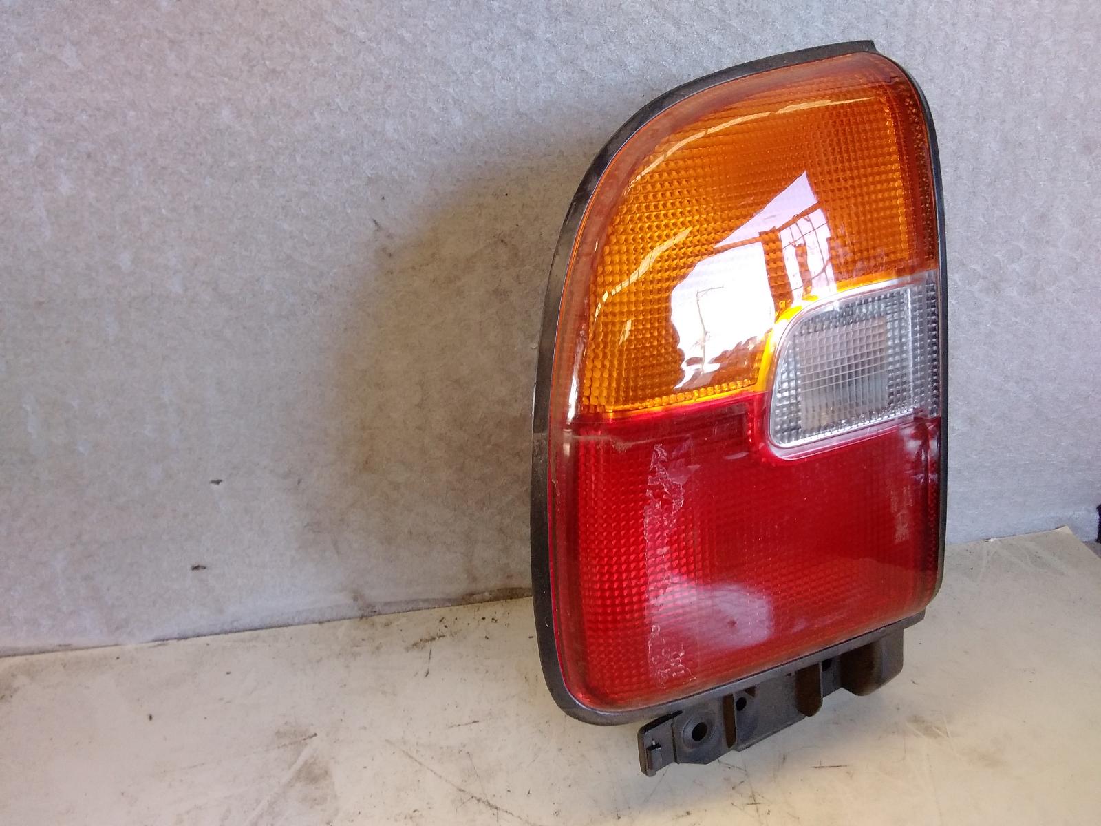 View Auto part Left Taillight Toyota Rav4 1996