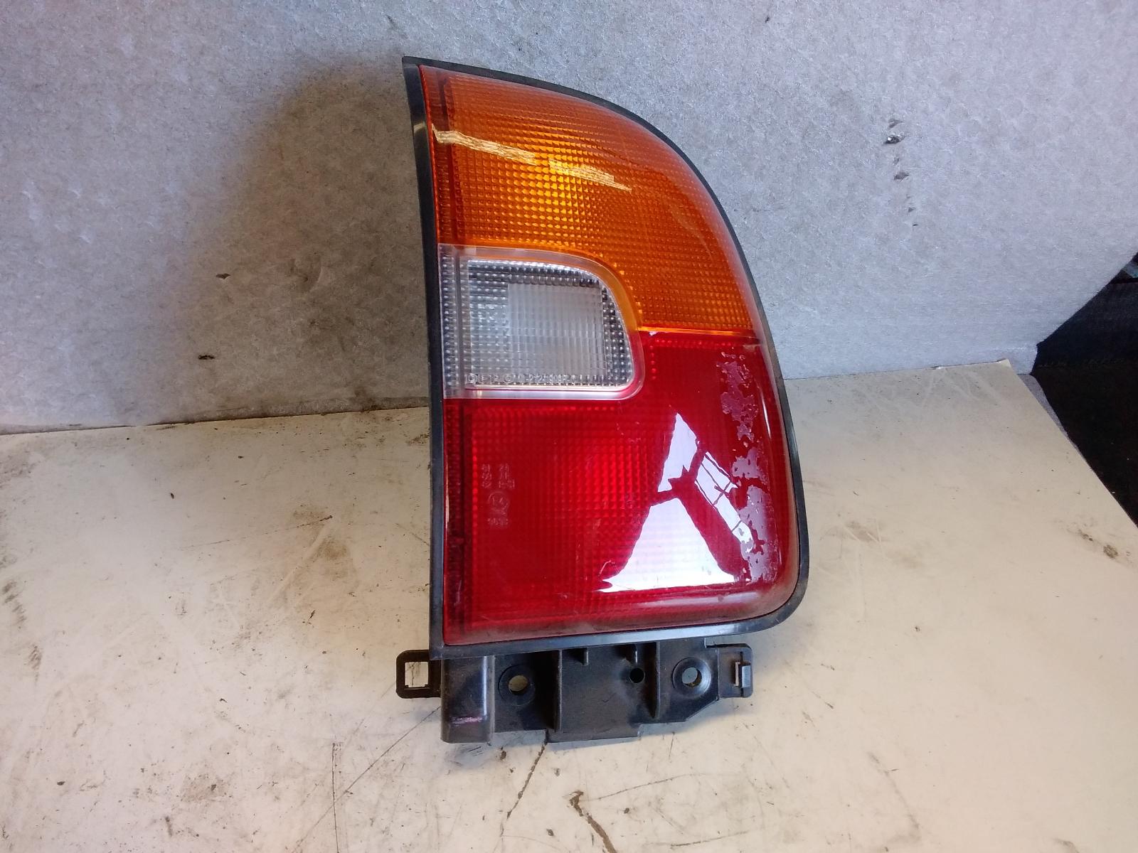 View Auto part Right Taillight Toyota Rav4 1996