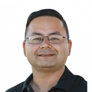 Gandhi  maulik headshot 1219