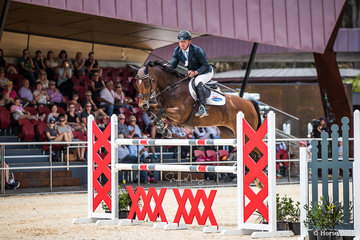 Paul Brent and 'Fontaine Blue VDL' are second in the final of the Mini Prix, double clear in a time of 39.190