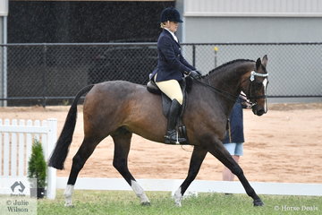 Jenny McDonald rode her, 'Star Boogieman' to make Top 5 in the Rising Star Hack/Show Hunter Championship.