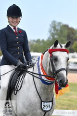 Ava Halloran claimed the Child's Hack Championship with, 'Just An Enigma' formerly exhibited by the late Sarah Beltz.