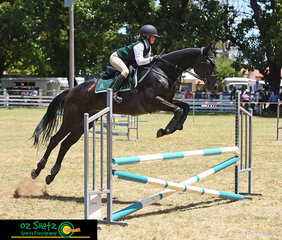 Representing Armidale in the 13 Years and Under 15 class, Chloe Garcia and After Dark made easy work of the B Grade show jumping class on Friday at the 2019 Kingstown Jamboree held at the Guyra Showgrounds.