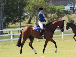 Shae Partridge winner of the 17 - 26 rider