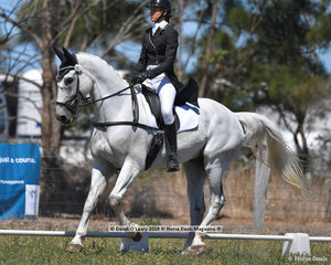 "BARRABADEEN CAPTAIN" ridden by Jessica Walsh in the CCN2.5*