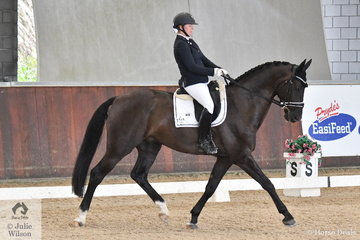 Justine Greer rode Yarramee Fonzi to second place in the Young Horse 6 Year Old Round 1, scoring 78.60.