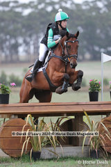 Lily Wickenden rode "EA Berlin" placing 6th in the CCN2* with a final score of 50.50