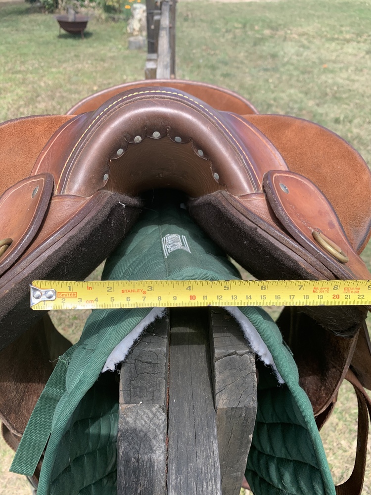Swinging Fender Stock Saddle Saddlery for sale Saddles, Tack and Apparel for sale in Belli