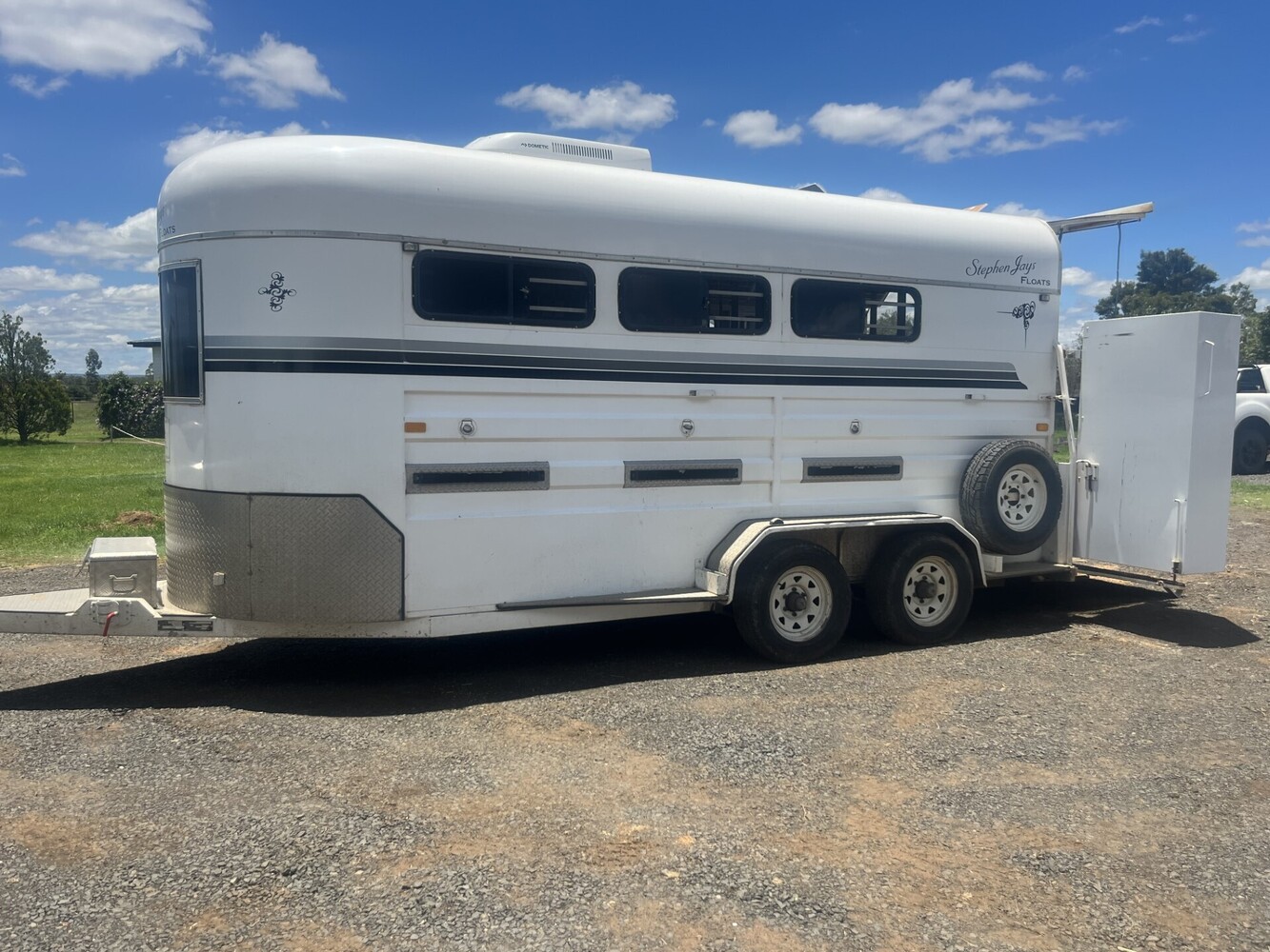 Stephen Jays 3HAL with Living Floats Horse Transports for sale in