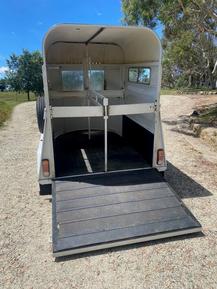 Kara Kar 2 Horse Straight Load Floats Horse Transports for sale in