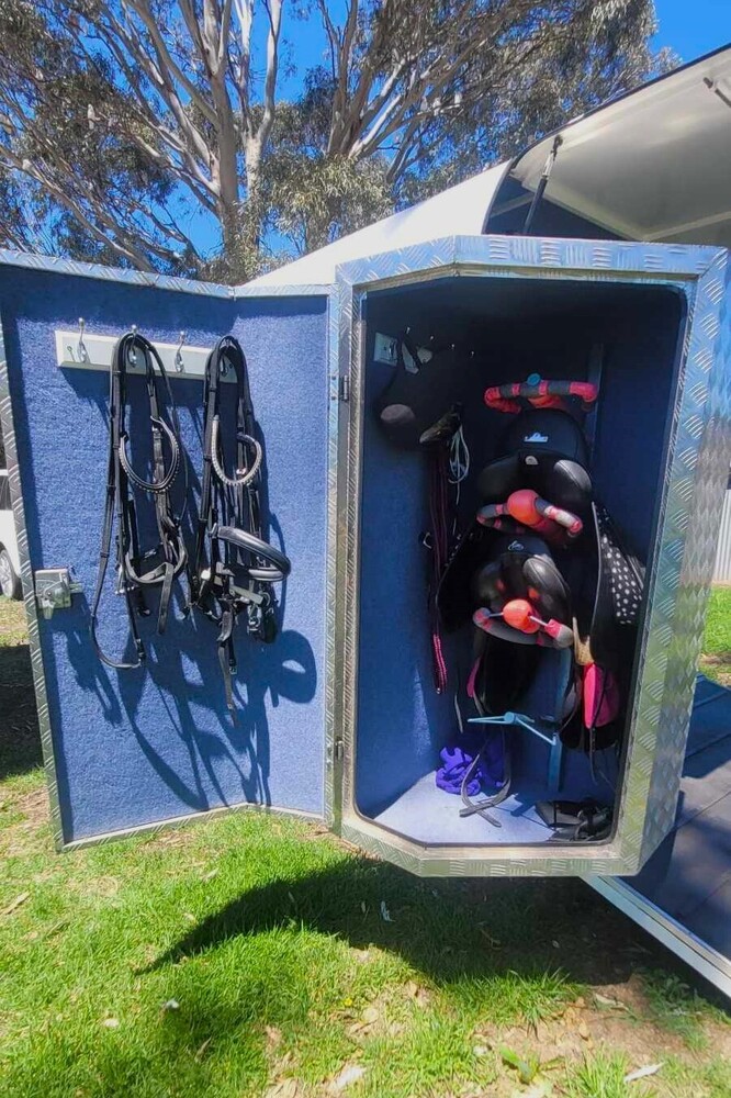 2018 2HAL Camper with Shower In Floats Horse Transports for sale in