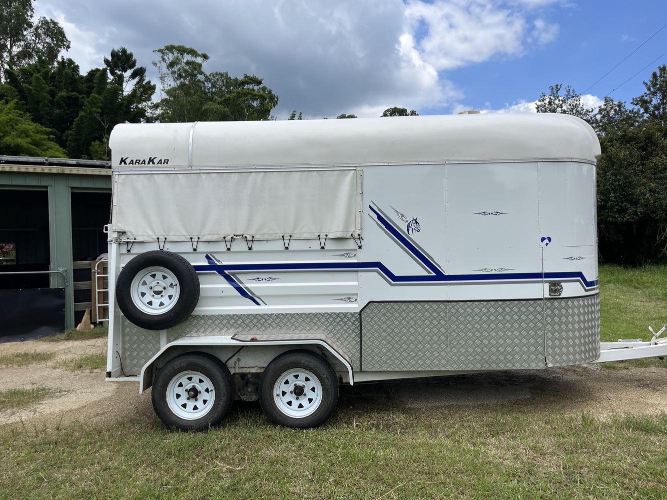 Kara Kar Extended 2HSL Float Floats Horse Transports for sale in