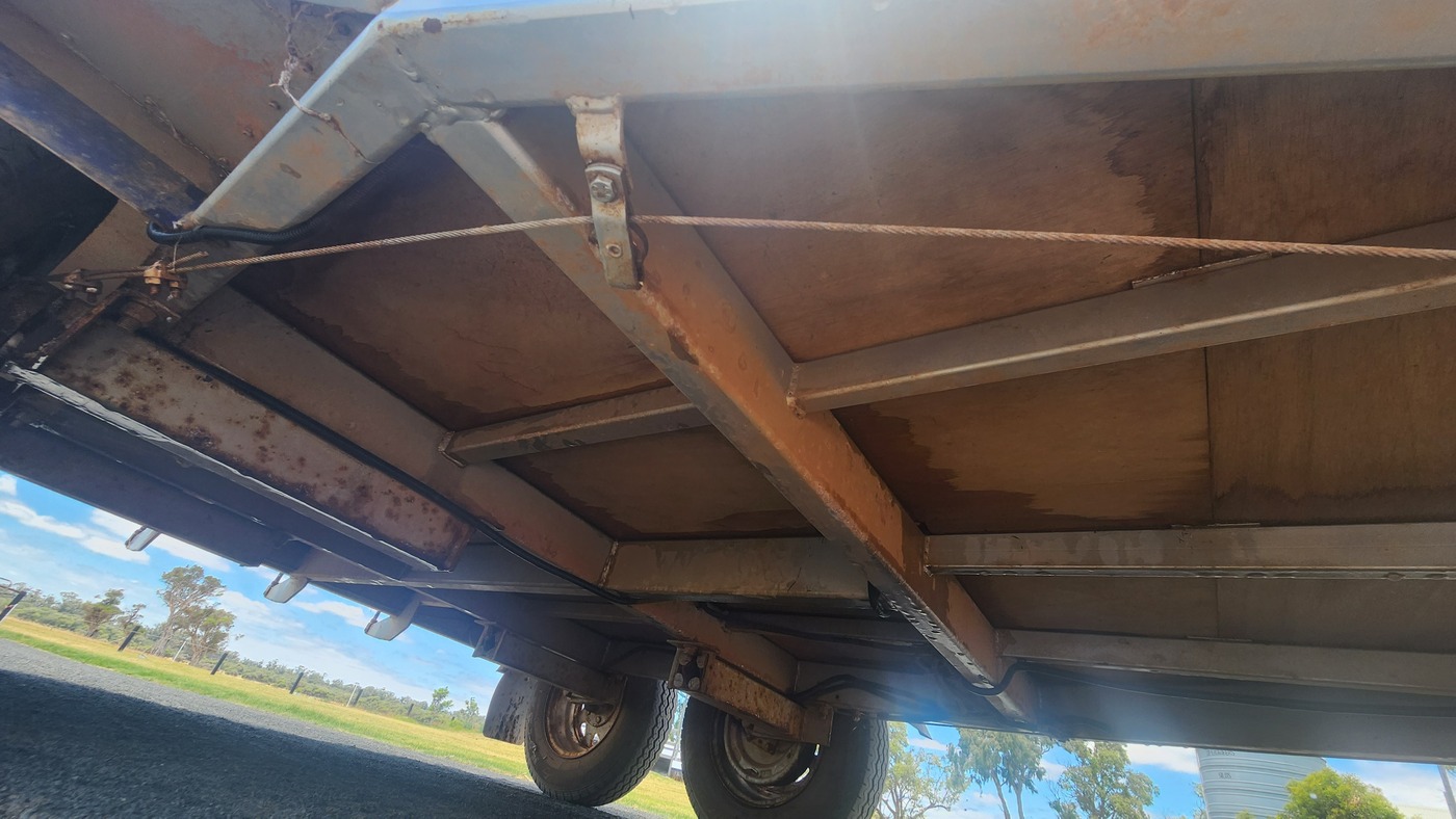 Unique 2 Side Straight Load Floats Horse Transports for sale in Bunbury WA Horse Deals