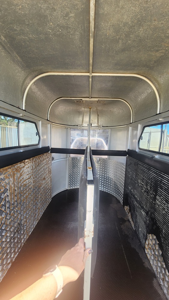 Unique 2 Side Straight Load Floats Horse Transports for sale in Bunbury WA Horse Deals