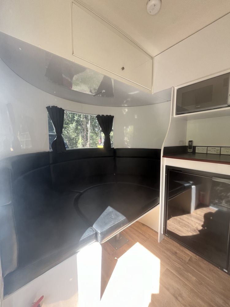 Kara Kar Showman 2HAL 2022 Floats Horse Transports for sale in