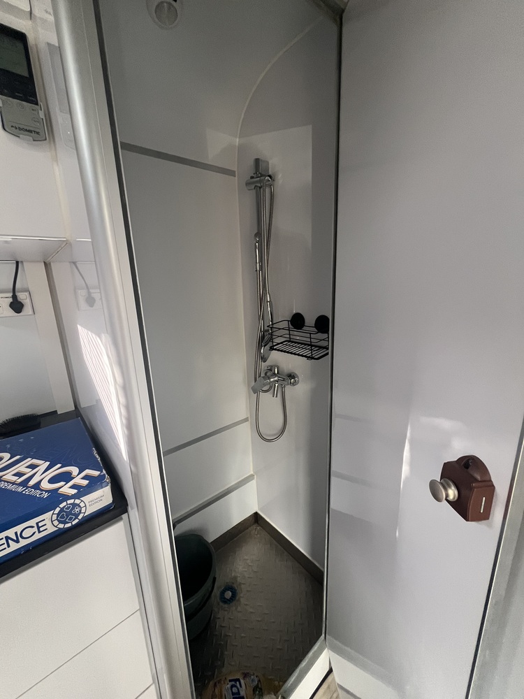 Peaceland 2HALCamper Float Floats Horse Transports for sale in