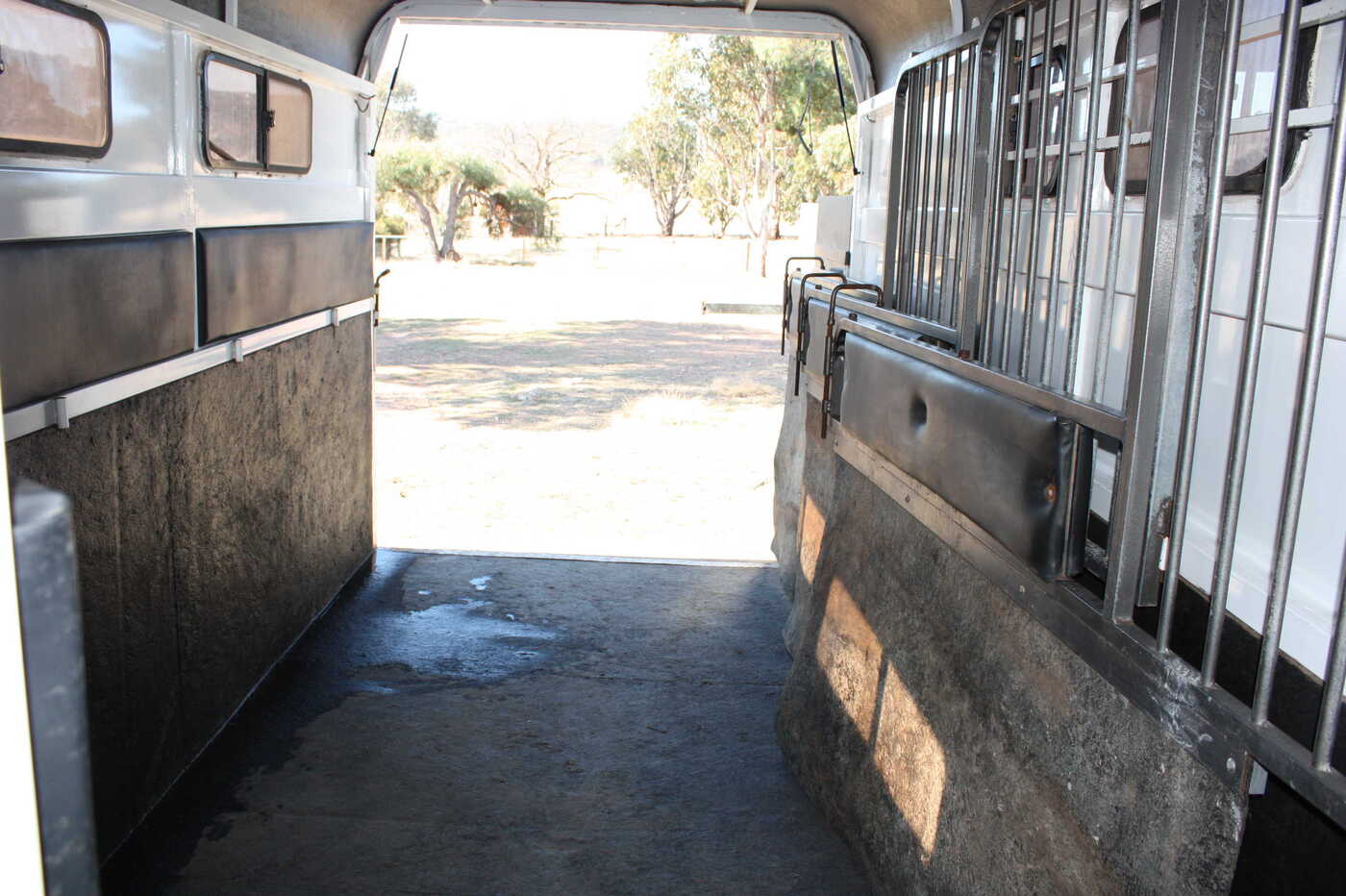 2008 Tuza 4 Horse 10m Gooseneck Float Goosenecks Horse Transports