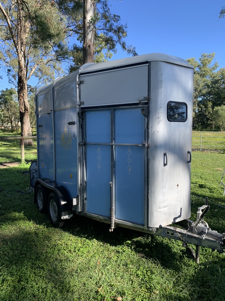 Ifor Williams Float w Front Offload Ramp Floats Horse Transports