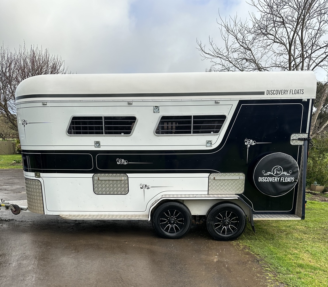 DISCOVERY 2019 3HAL FLOAT Floats Horse Transports for sale in